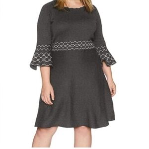 ROZ AND ALI Gray Bell Sleeves Fitted Dress size M